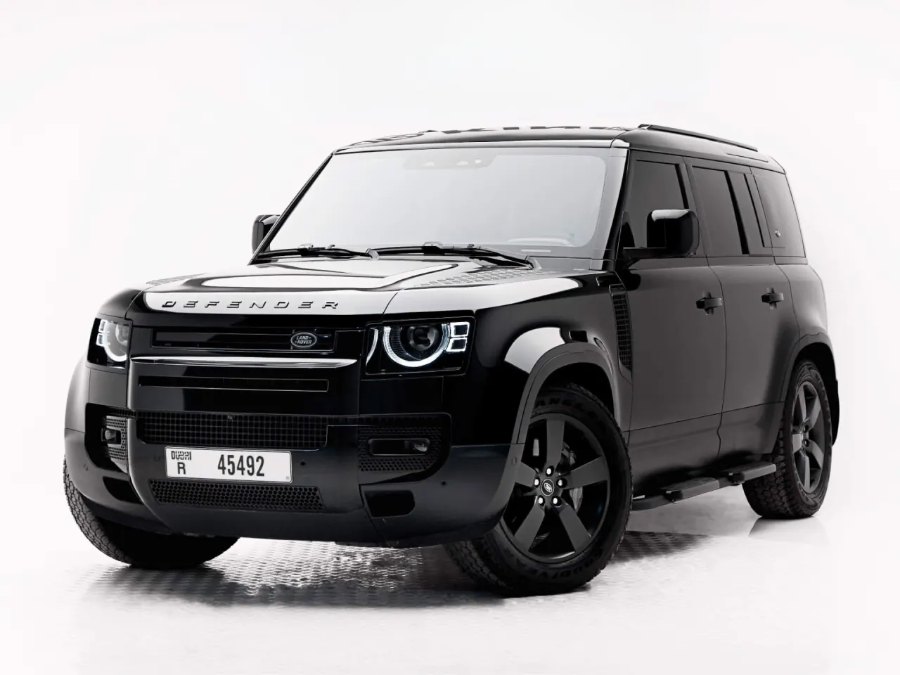 Range Rover Defender — Luxury Off-Road SUV